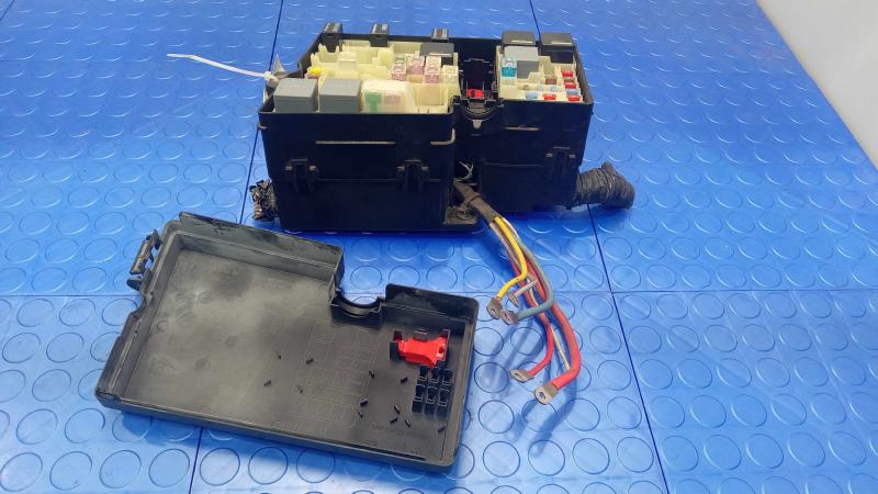 2012-2014 Ford Focus Engine Fuse Box Relay Junction Block OEM CV6Z14A068AA