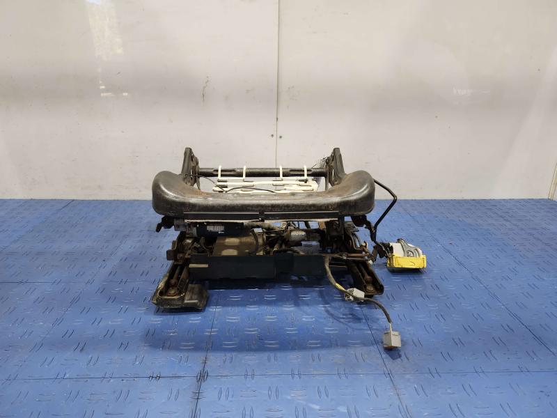 2015 Chevrolet Tahoe Seat Track