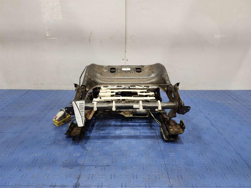 2015 Chevrolet Tahoe Seat Track
