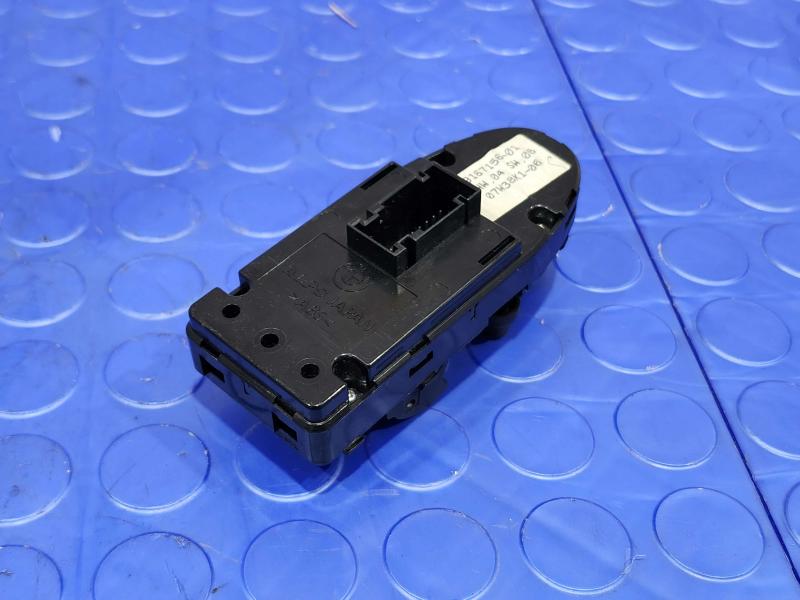 2008 BMW 128i Door Switch Front