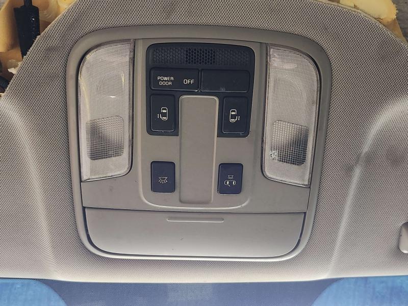2016 Kia Sedona Front Console