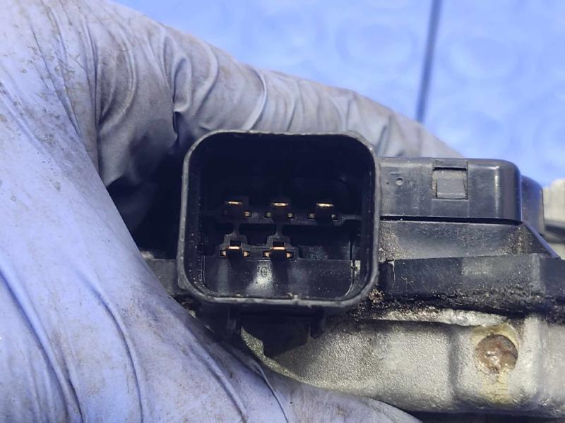 2014-2018 Kia Forte Windshield Wiper Motor Genuine OEM Part 98110A7000