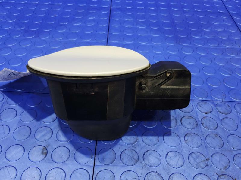 2011 Kia Sorento Fuel Tank Door
