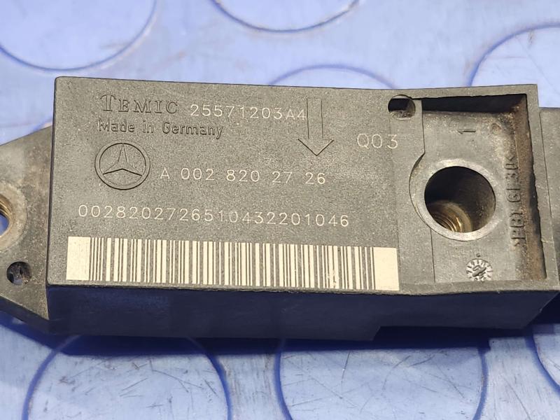 2006 Mercedes-Benz W219 CSL500 Front Crash Impact Sensor OEM 0028202726