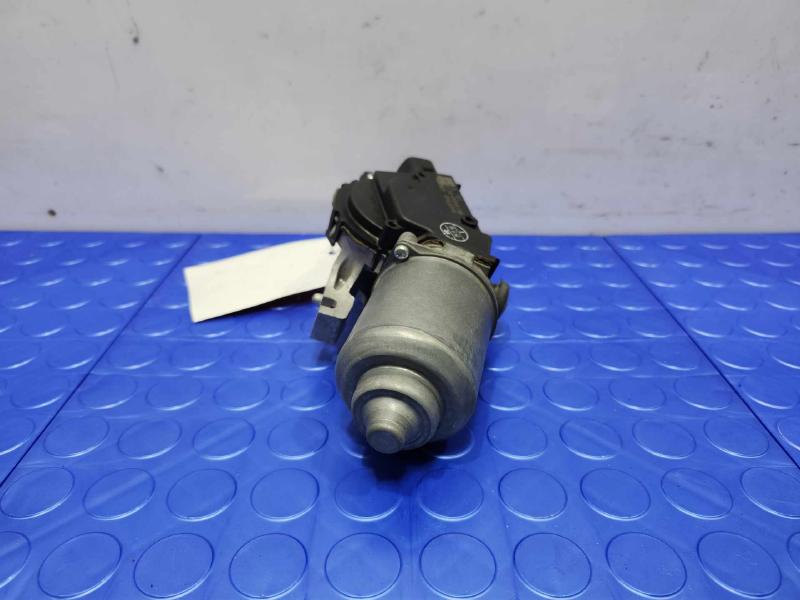 2020 GMC Sierra 1500 Wiper Motor Front