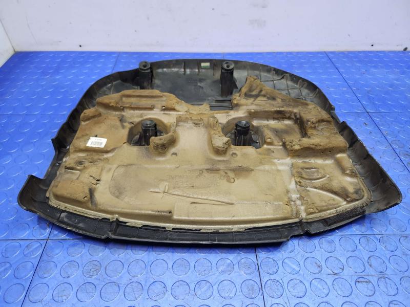2016 Kia Sedona Engine Cover
