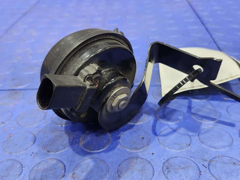 2014-2016 Porsche Panamera 970 Low Note Horn Assembly Genuine OEM 97063502600