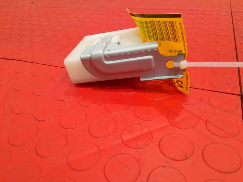 2011-2015 Infiniti QX56 QX80 Driver Front Seat Memory Control Module OEM 988001LA0B
