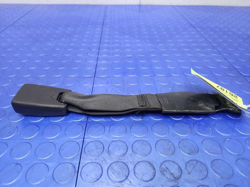 2011 Infiniti QX56 Rear Seat Belt