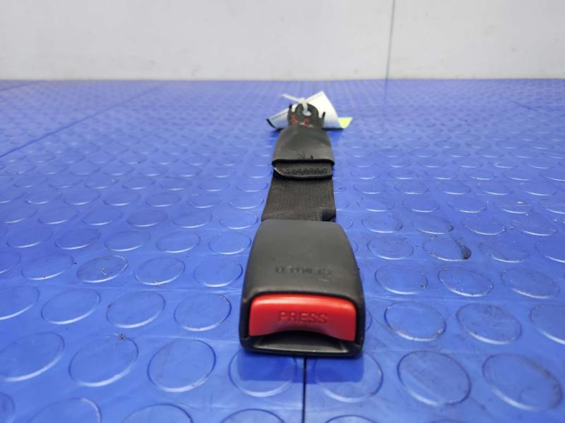 2011 Infiniti QX56 Rear Seat Belt