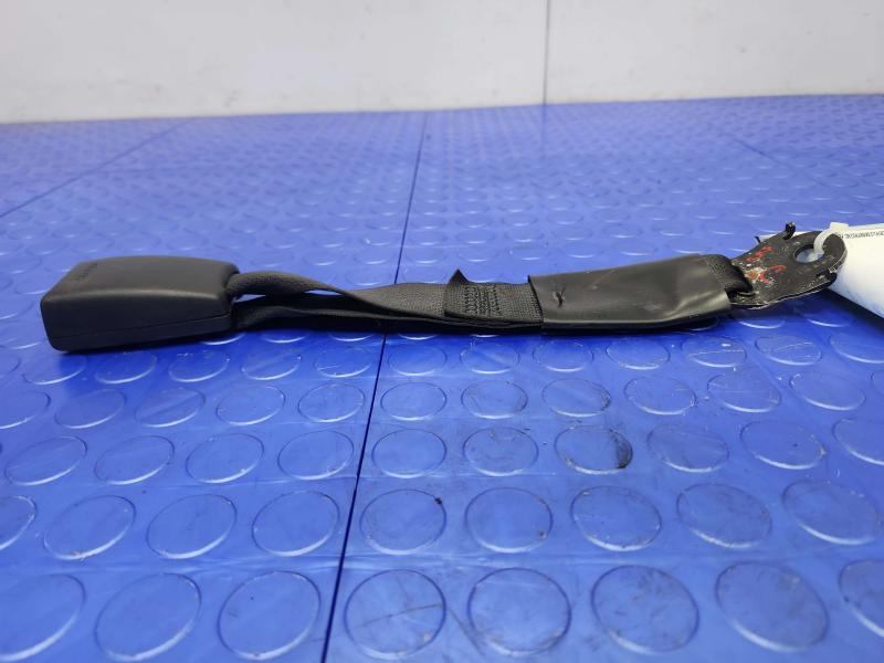 2011 Infiniti QX56 Rear Seat Belt