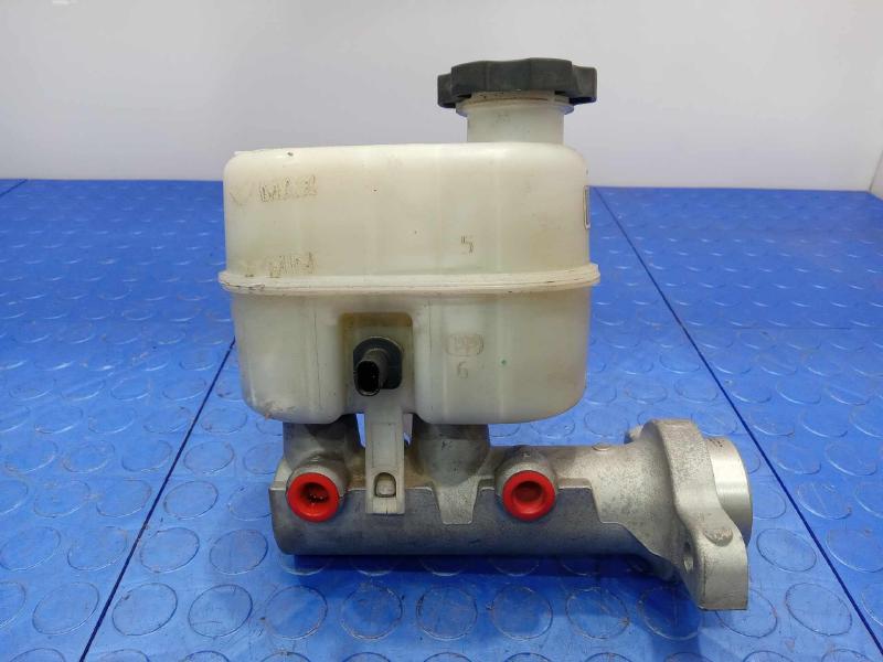 2014 Chevrolet Silverado 1500 Master Cylinder