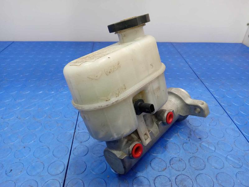 2014 Chevrolet Silverado 1500 Master Cylinder