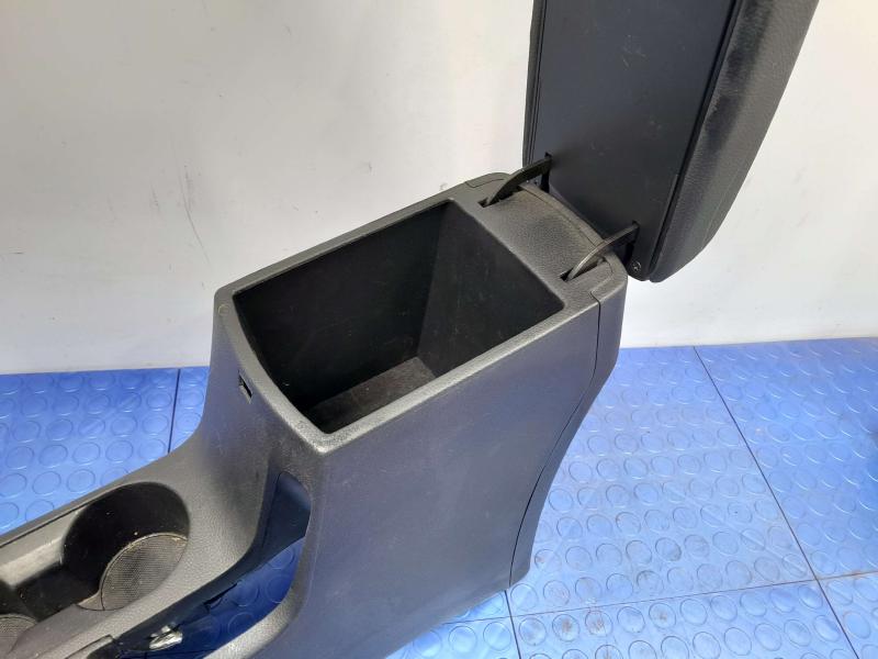 2021 Kia Rio Front Console