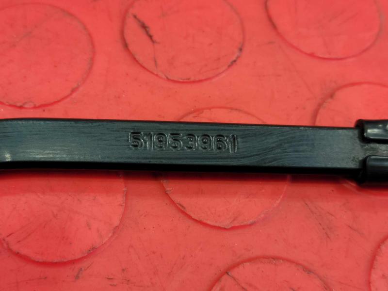 2015 Jeep Renegade Wiper Arm