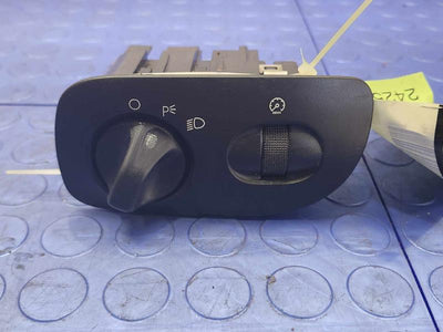 2002 Ford F-150 Headlight Switch (Dash Mtd)