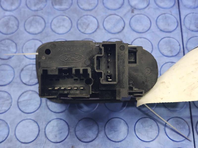 2002 Ford F-150 Headlight Switch (Dash Mtd)
