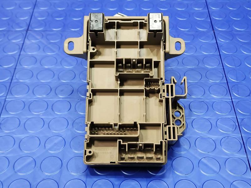 2014-2016 Subaru Forester Cabin Fuse Box Relay Junction Box OEM 82201FJ110