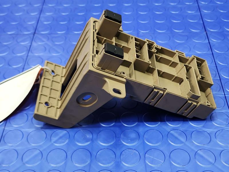 2014-2016 Subaru Forester Cabin Fuse Box Relay Junction Box OEM 82201FJ110