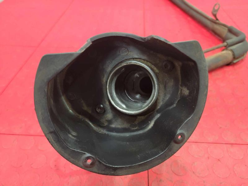 2007 Chevrolet Cobalt Fuel Filler Neck