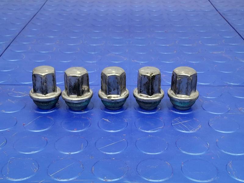 2018 Chevrolet Malibu Lug Nuts