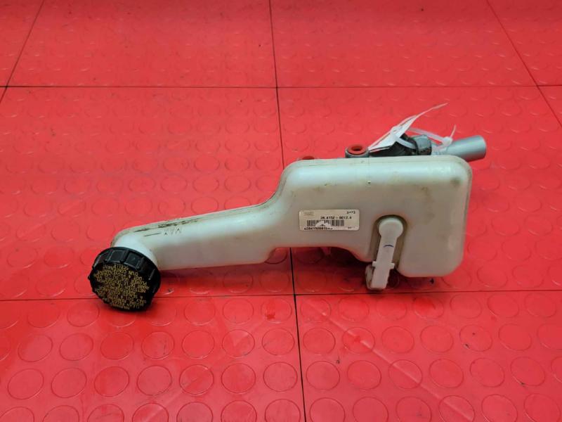 2013-2016 Ford Fusion Brake Master Cylinder Assembly Genuine OEM DG9Z2140A