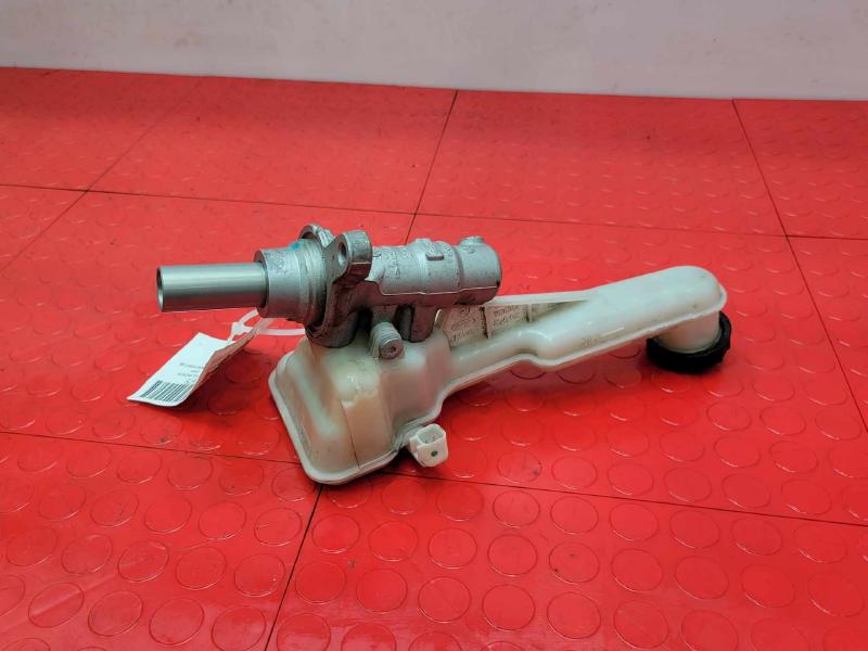 2013-2016 Ford Fusion Brake Master Cylinder Assembly Genuine OEM DG9Z2140A