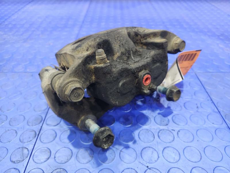 2013 Nissan Pathfinder Caliper