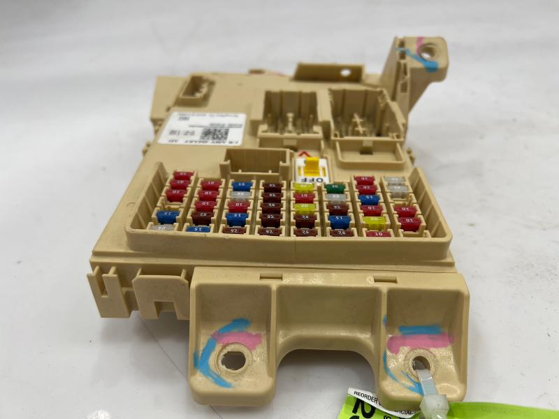 2016 - 2018 Hyundai Elantra Sedan Instrument Panel Junction Box Assembly OEM 91950-F2020
