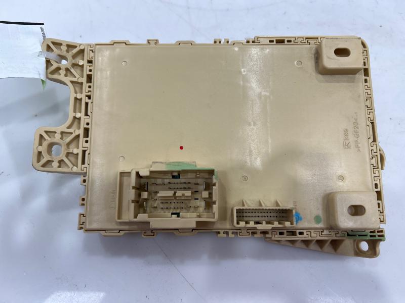 2016 - 2018 Hyundai Elantra Sedan Instrument Panel Junction Box Assembly OEM 91950-F2020