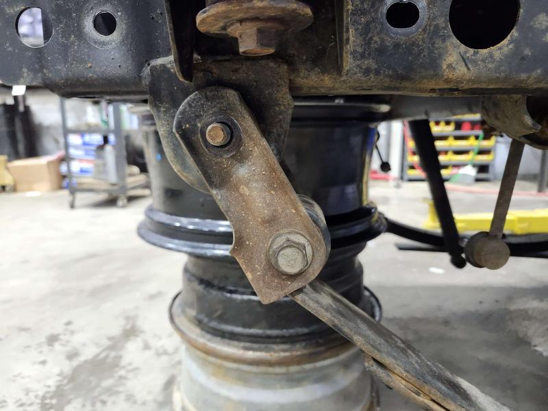 2007 Hummer H3 Leaf Spring Rear
