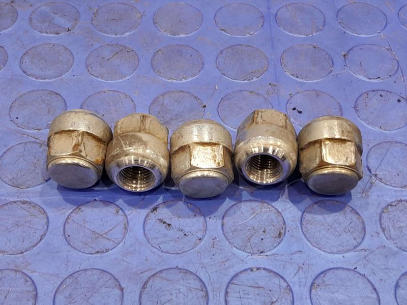 2011 Honda Pilot Lug Nuts