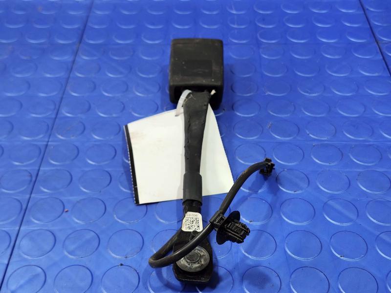 2019 GMC Terrain Front Seat Belt