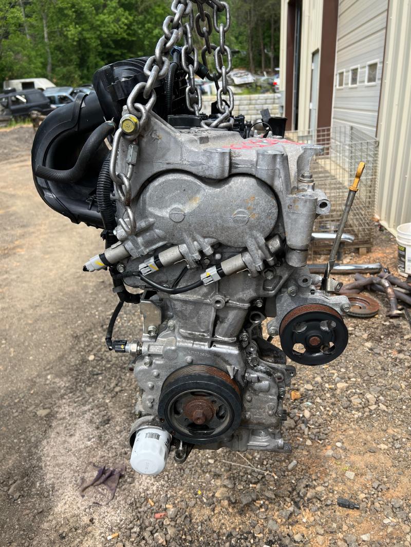 2015 Nissan Rogue Engine Assembly/Motor
