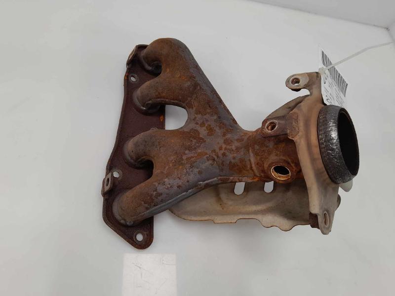 2015 Toyota Corolla Exhaust Manifold