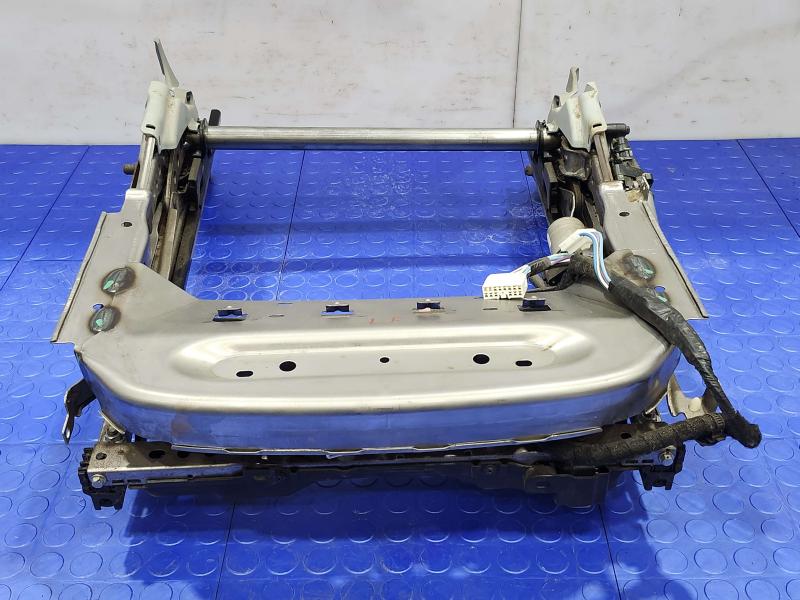 2013 Toyota Prius Seat Track