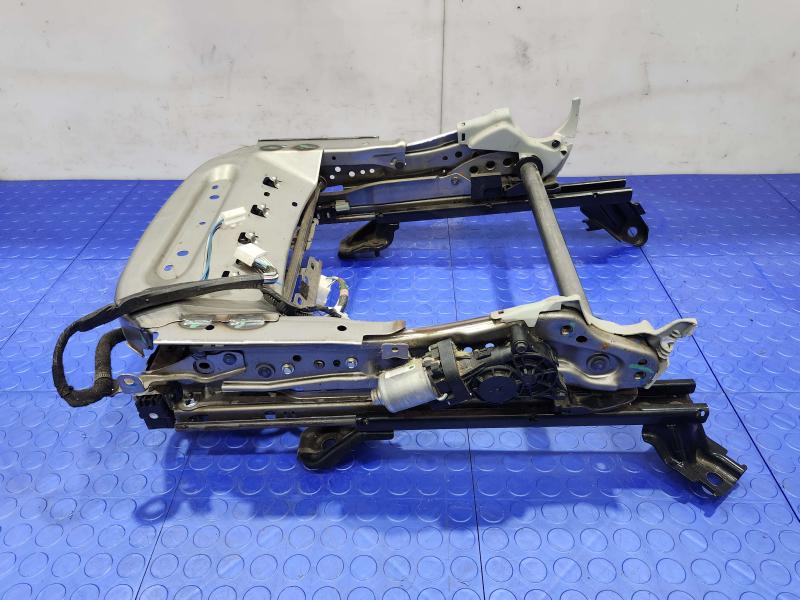 2013 Toyota Prius Seat Track