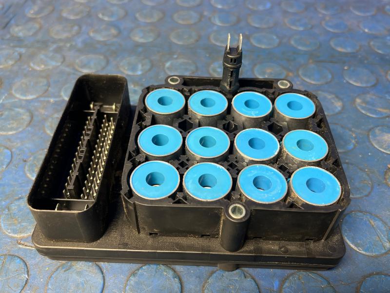 2011 Nissan Titan Chassis Brain Box