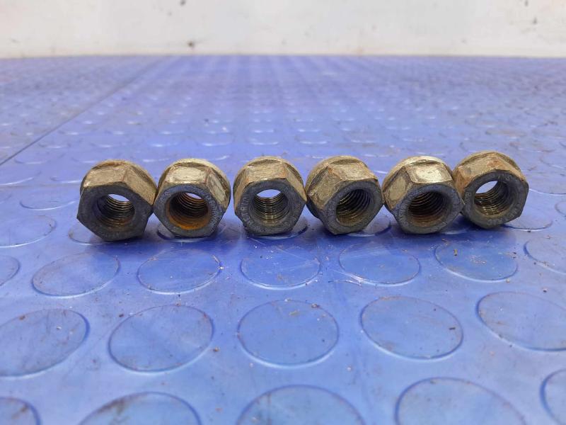 2008 Chevrolet Silverado 1500 Lug Nuts