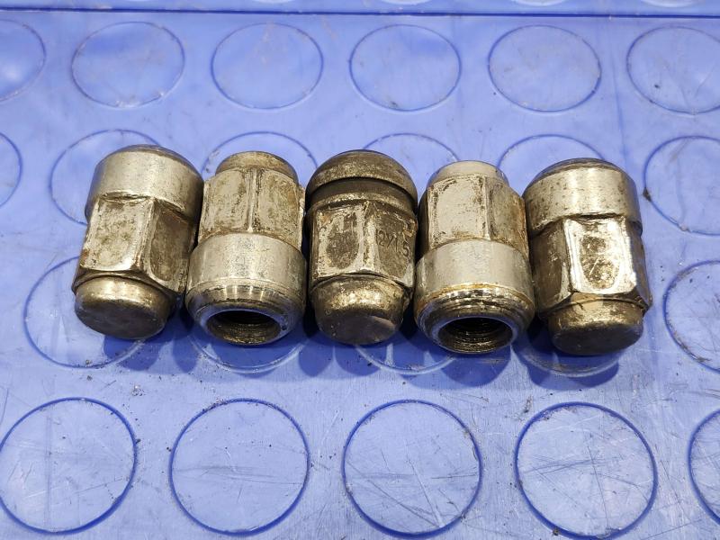 2013 Honda CR-V Lug Nuts