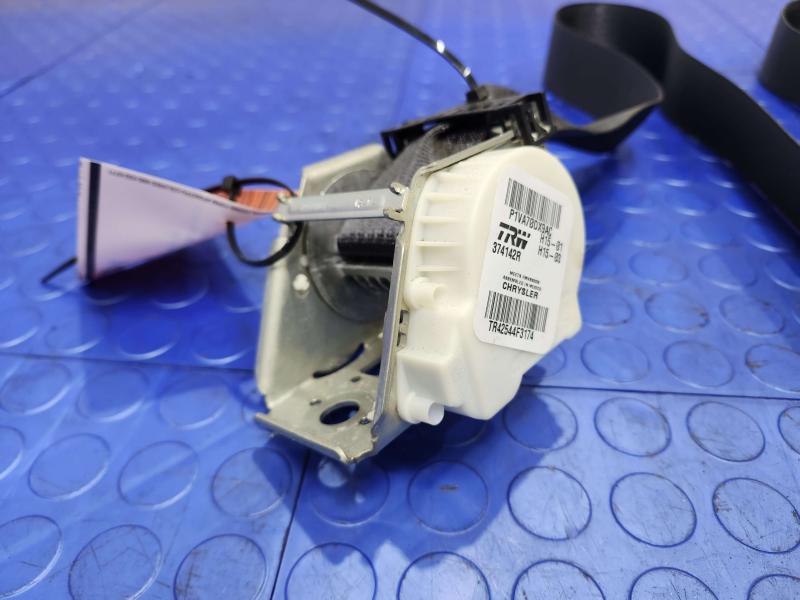 2015 Chrysler 200 Rear Seat Belt