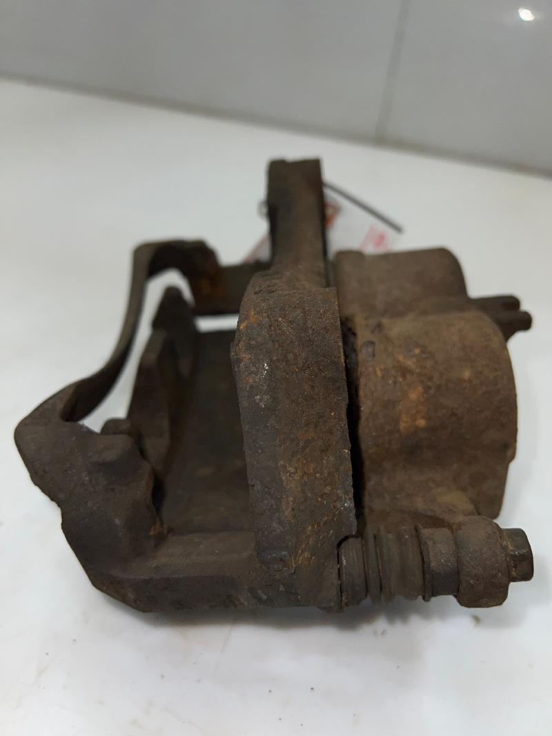 2005 Nissan Frontier Caliper
