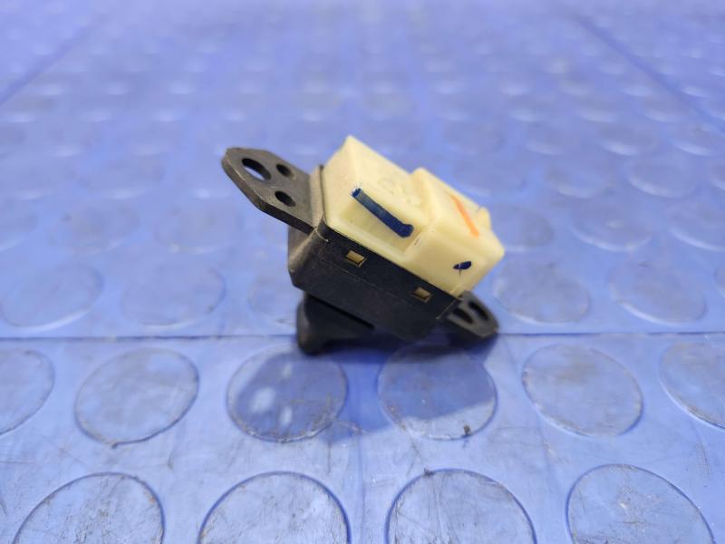 2007 Dodge Grand Caravan Door Switch Front