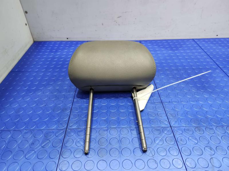 2005 Volkswagen Jetta Headrest