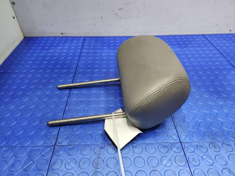 2005 Volkswagen Jetta Headrest