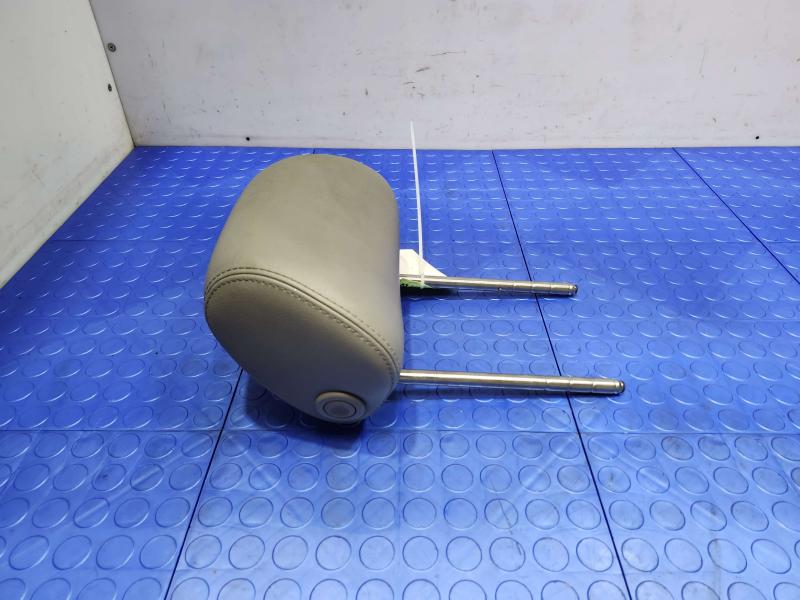 2005 Volkswagen Jetta Headrest