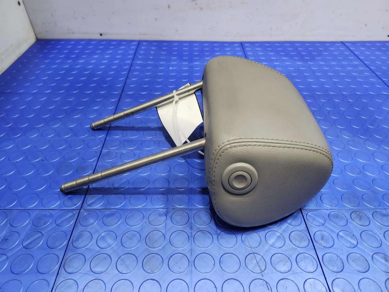 2005 Volkswagen Jetta Headrest