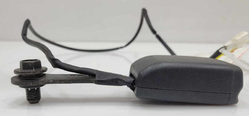 2003 - 2009 Nissan 350Z Front Seat Belt Buckle RH Passenger Side Black OEM 86842CD000