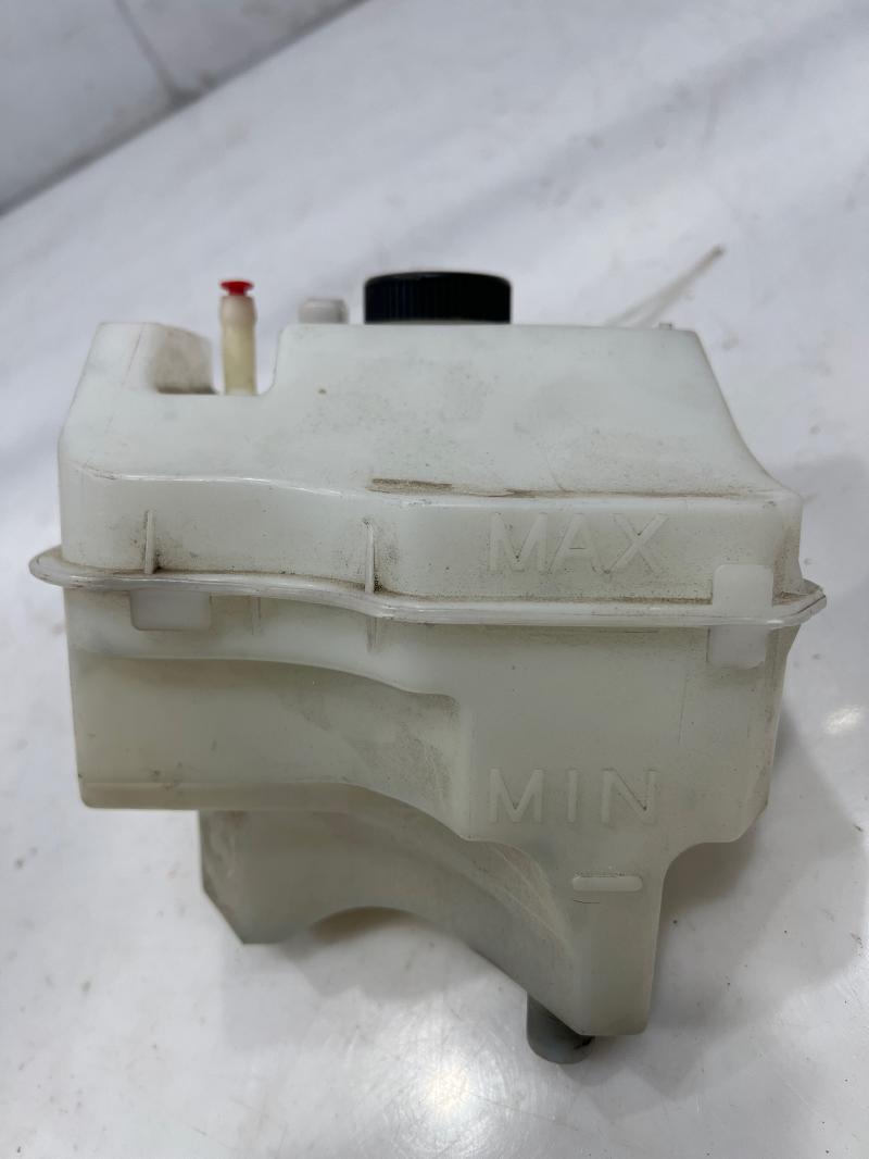 2015 Nissan Altima Coolant Recovery Bottle