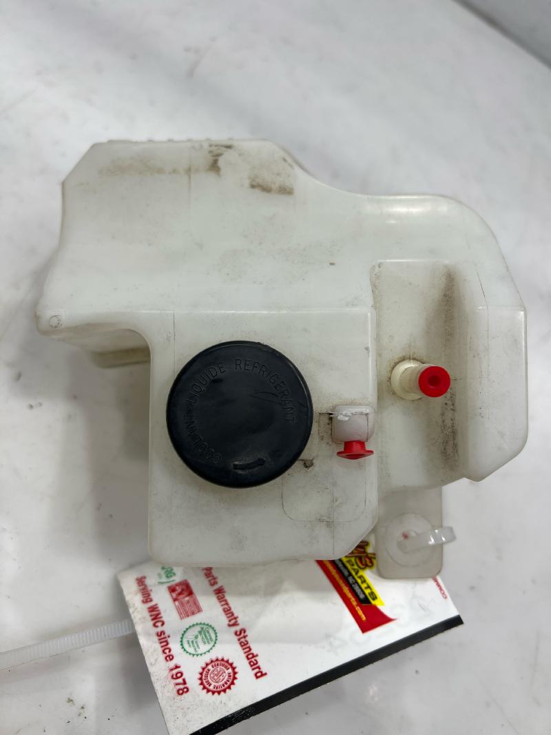 2015 Nissan Altima Coolant Recovery Bottle